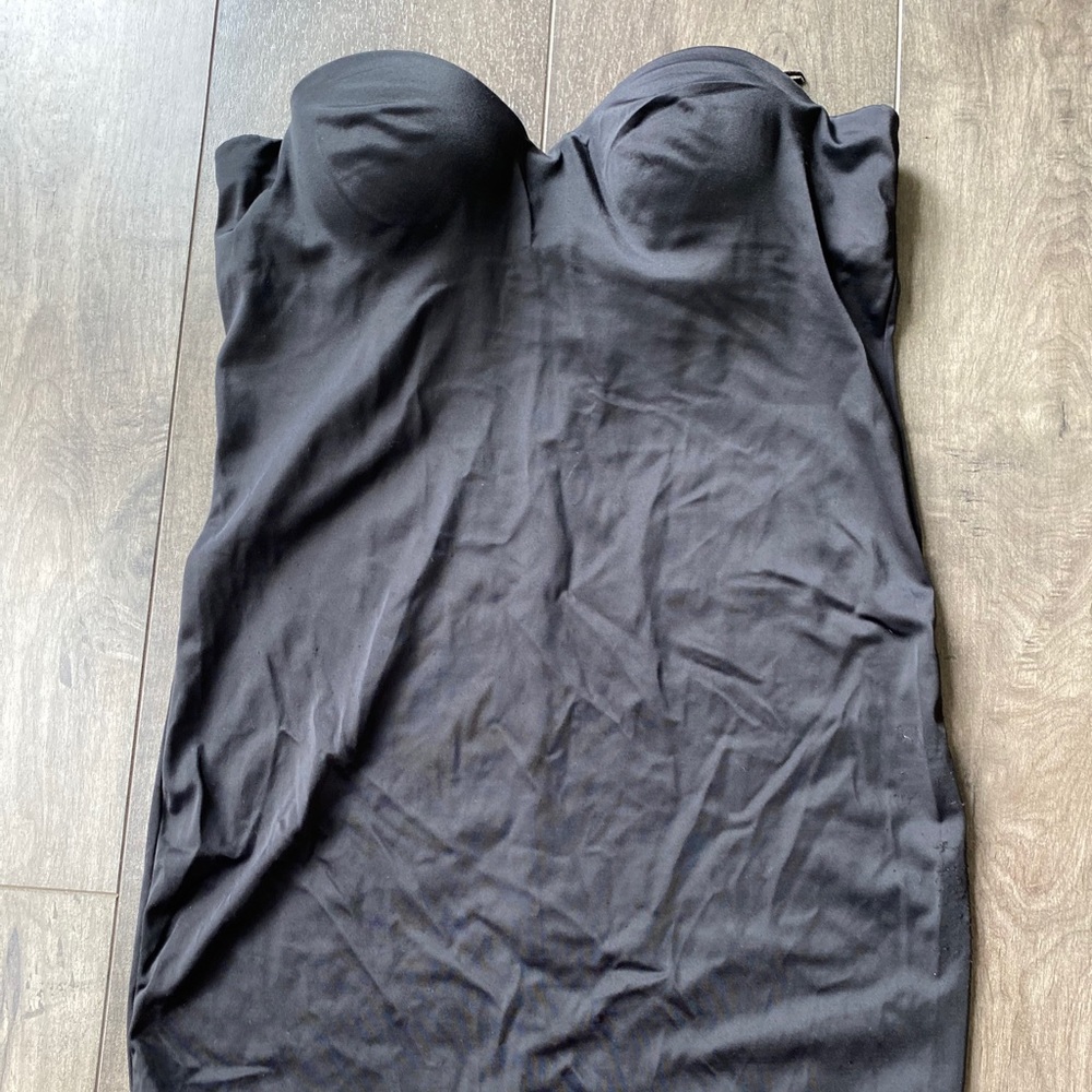 Mini skirt slip with built in strapless bra 🔥